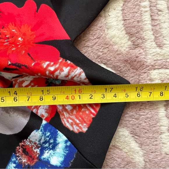 black floral dress scuba material fitted stretchy lined sz 2 Melrose - Picture 5 of 9